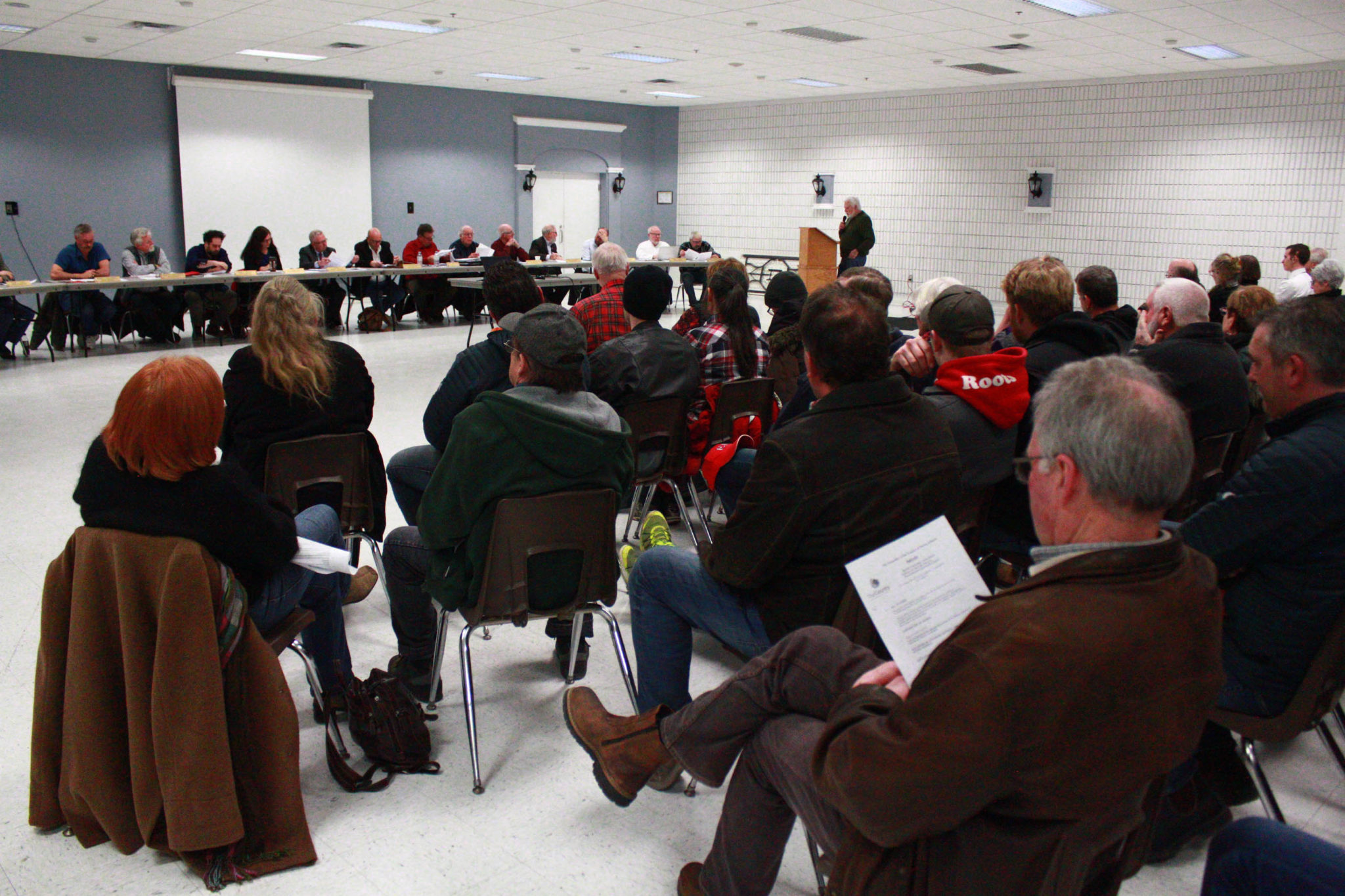 <p>Close to 100 people attended a public consultation on the farm tax ratio last week. (Chad Ibbotson/Gazette staff)</p>
