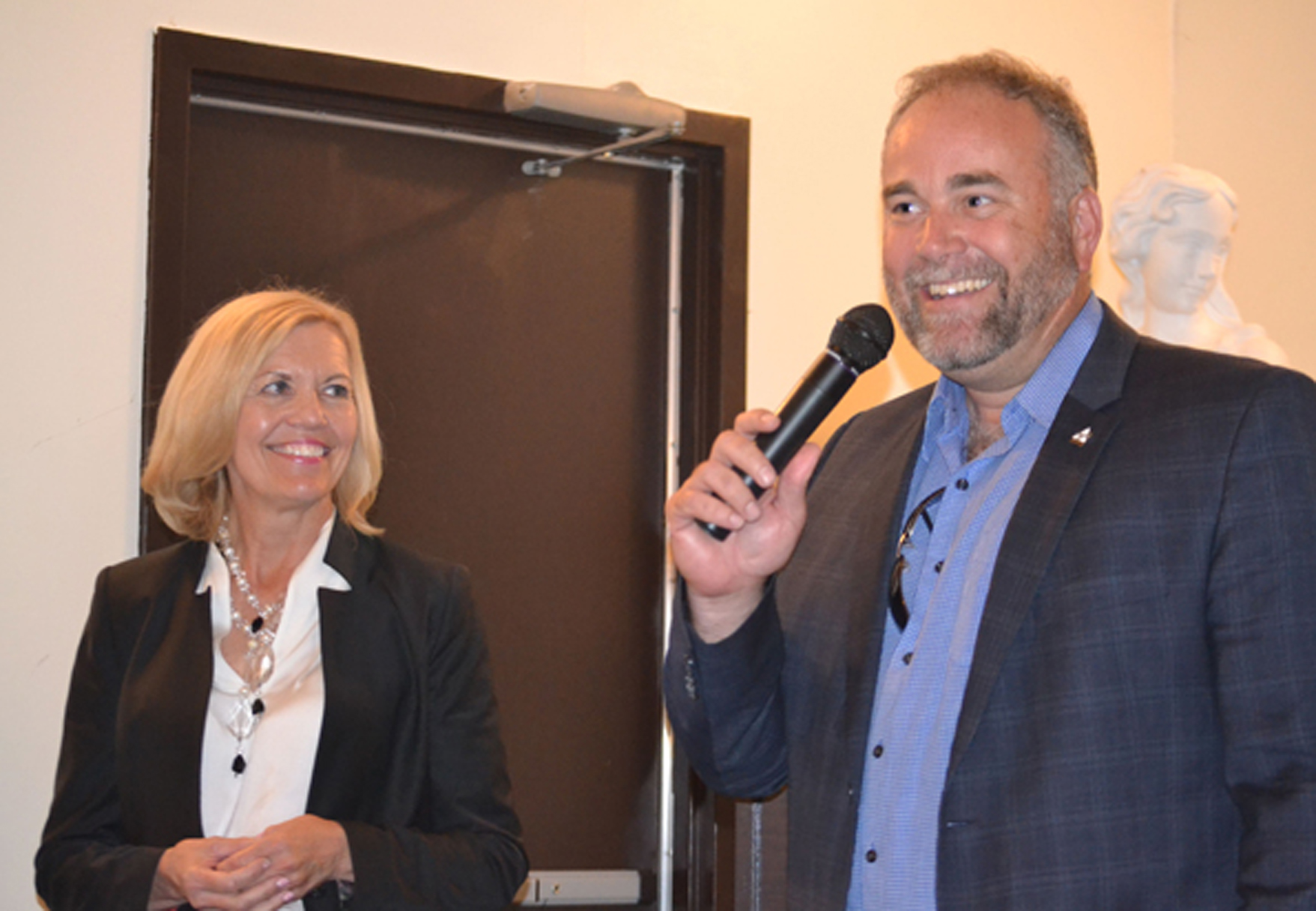 <p>Together again –  Todd Smith recently announced he’d serve as co-chair on Christine Elliott’s campaign for Ontario PC  leadership.. He also campaigned for her leading up to a 2015 leadership vote, including at this event in Sept. 2014 at Casa Dea Estates Winery. (Adam Bramburger/Gazette staff)</p>
