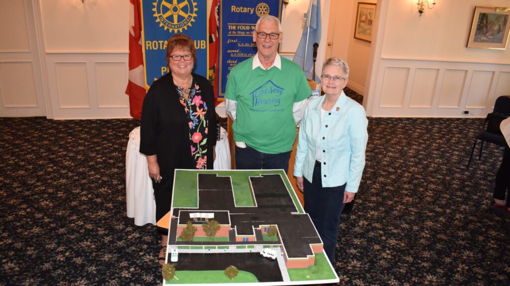 <p>A NEW CONCEPT- LoveSong Seniors Housing and Hub project committee members Ken How and Joy Vervoort met with Rotary Club of Picton members including club President Sandy Latchford last year to discuss the concept of turning the former Pinecrest Memorial School into affordable housing for Seniors. (Jason Parks/Gazette Staff)</p>
