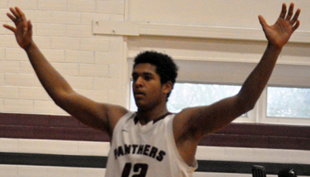 <p>Hard work on the hard court – Alex Arsenault recently won the “Hustle Award” as the hardest working player in the Ontario Basketball League Under-17 all-star game in Toronto, where he competed among the best players his age in the province. (Adam Bramburger/Gazette staff)</p>

