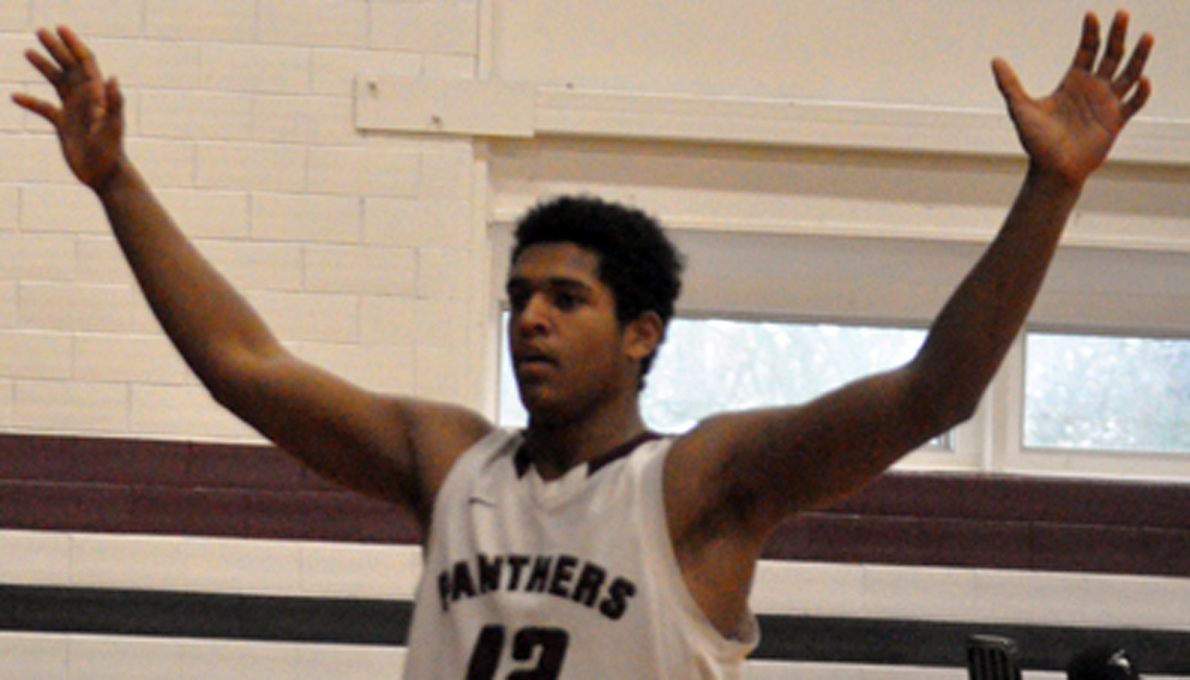 <p>Hard work on the hard court – Alex Arsenault recently won the “Hustle Award” as the hardest working player in the Ontario Basketball League Under-17 all-star game in Toronto, where he competed among the best players his age in the province. (Adam Bramburger/Gazette staff)</p>
