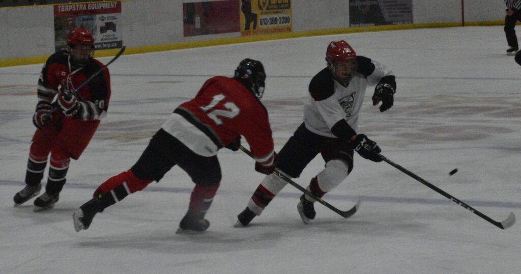 <p>INTO THE POOLE- Picton Pirate Matt Poole had both goals for his team in an 8-2 loss to the host Napanee Raiders Friday night. (Jason Parks/Gazette Staff)</p>
