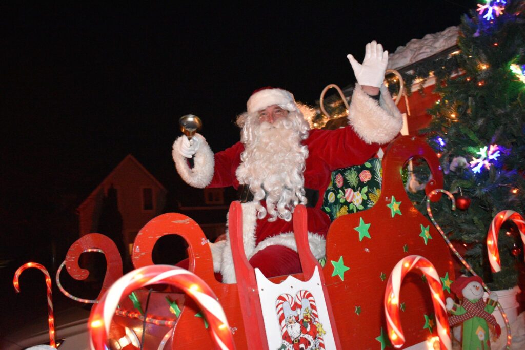 <p>‘TIS THE SEASON- The most merry one himself donned his red suit and hat and paid a special visit to Bloomfield on Friday. (Jason Parks/Gazette Staff)</p>
