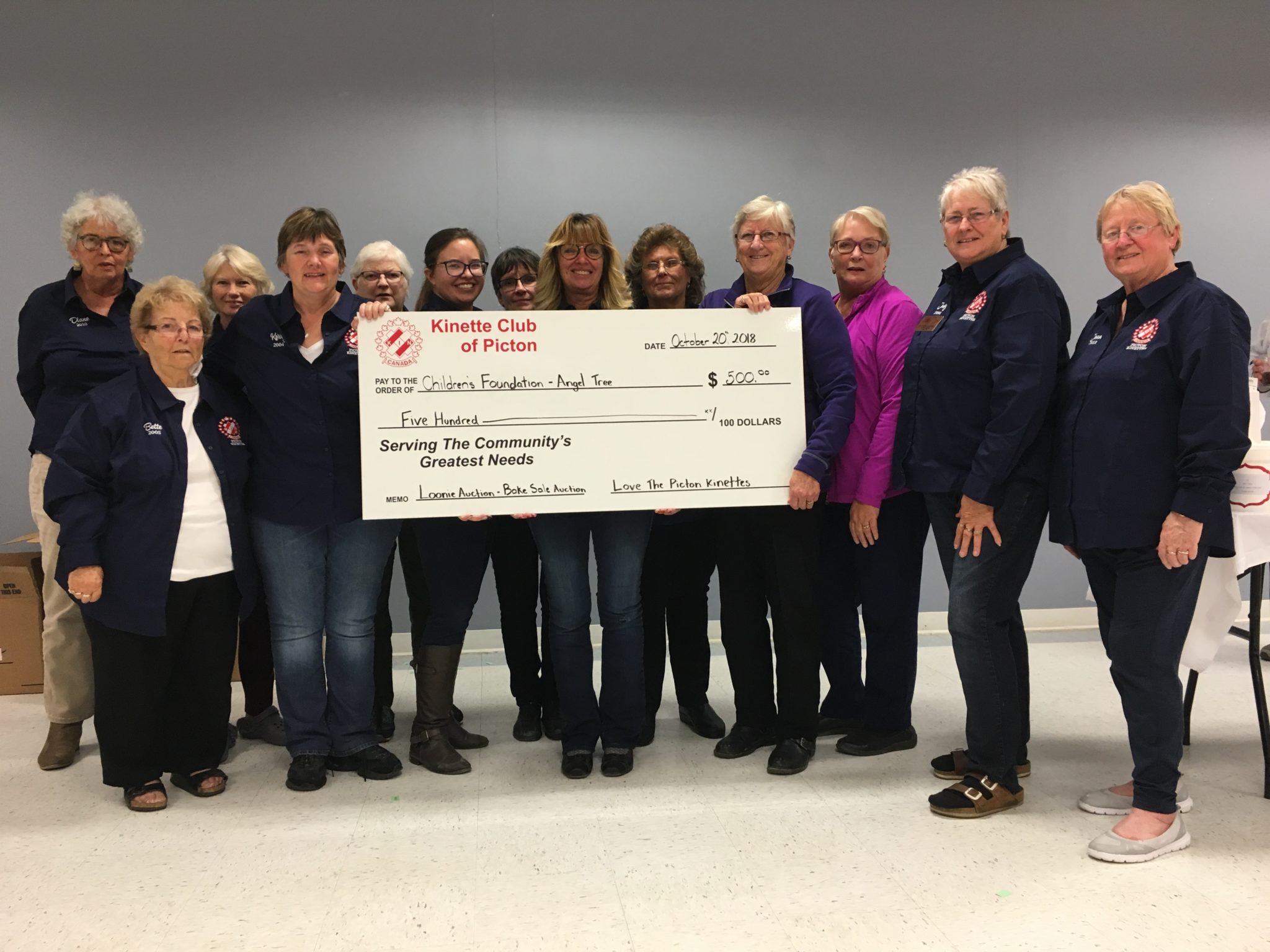 <p>A GOOD START- Members of the Kinette Club of Picton present Susan Rose, fourth from right, $500 to kick off the 2018 Angel Tree campaign. (Submitted Photo)</p>
