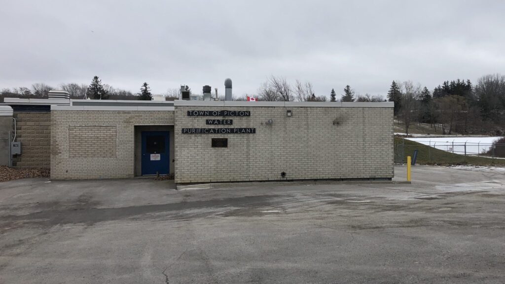 <p>The Picton Water Purification plant on Spencer St. (Jason Parks/Gazette Staff)</p>
