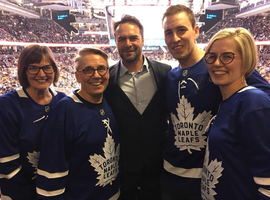 <p>CALLING CUJO- Toronto Maple Leafs legend Curtis Joseph joined the Campbell Family (from left) Heather, Mark, Scott and Billi during the Leafs game at the Scotiabank Arena Sunday evening. (Photo submitted)</p>
