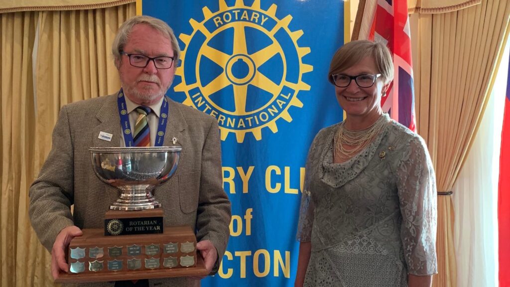 <p>ROTARIAN OF THE YEAR- Past President Rob Leek accepts the Hepburn Trophy from 2018-19 President Brenda Hellyer at the recent President’s Night Gala. (Submitted Photo)</p>

