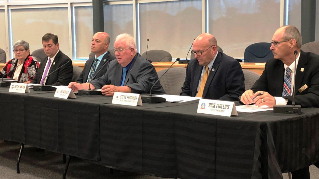 <p>WATERS RISING Six elected leaders for local municipalities met Tuesday to release/discuss their joint statement on water levels for this year and years to come. (Submitted Photo)</p>
