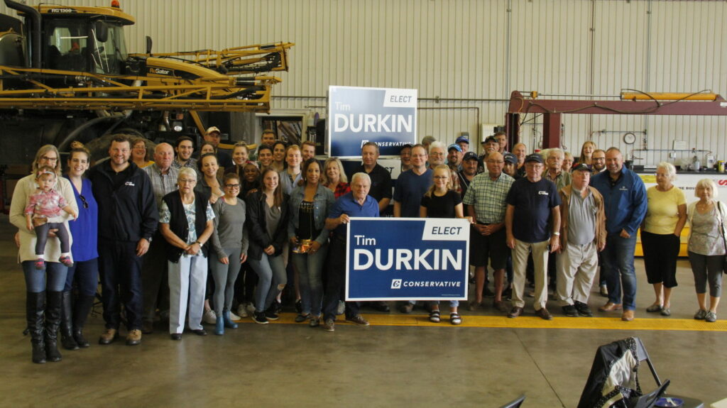 <p>TEAM DURKIN- Supporters of Conservative Candidate Tim Durkin gather at Reynolds Farms recently. (Desirée Decoste/Gazette Staff)</p>

