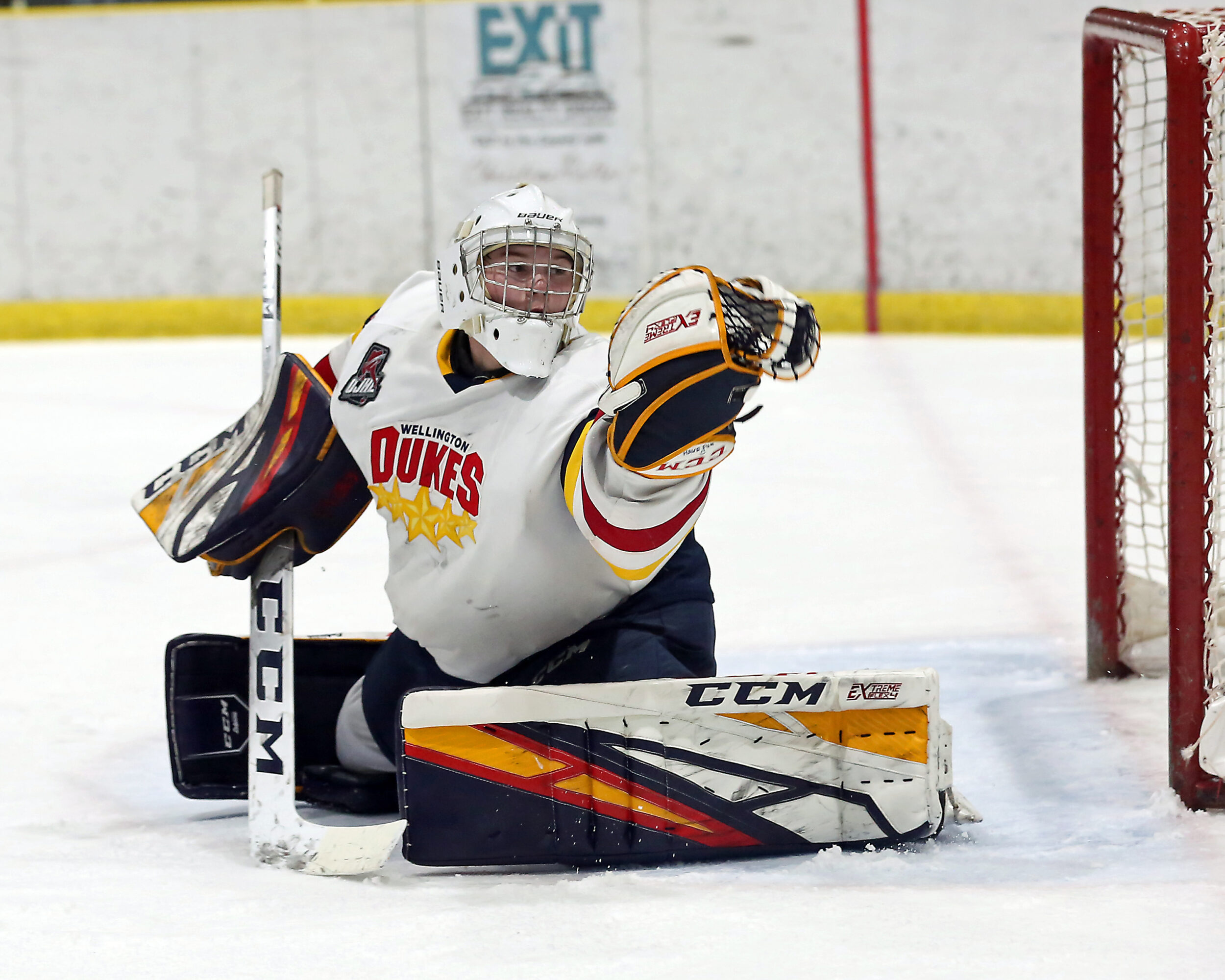 <p>UNDER SIEGE- Wellington Duke netminder Matthew Dunsmoor faced 53 shots during his club’s 4-1 loss to the visiting Trenton Golden Hawks Friday night at Lehigh Arena.<br />
(Ed McPherson / OJHL Images)</p>
