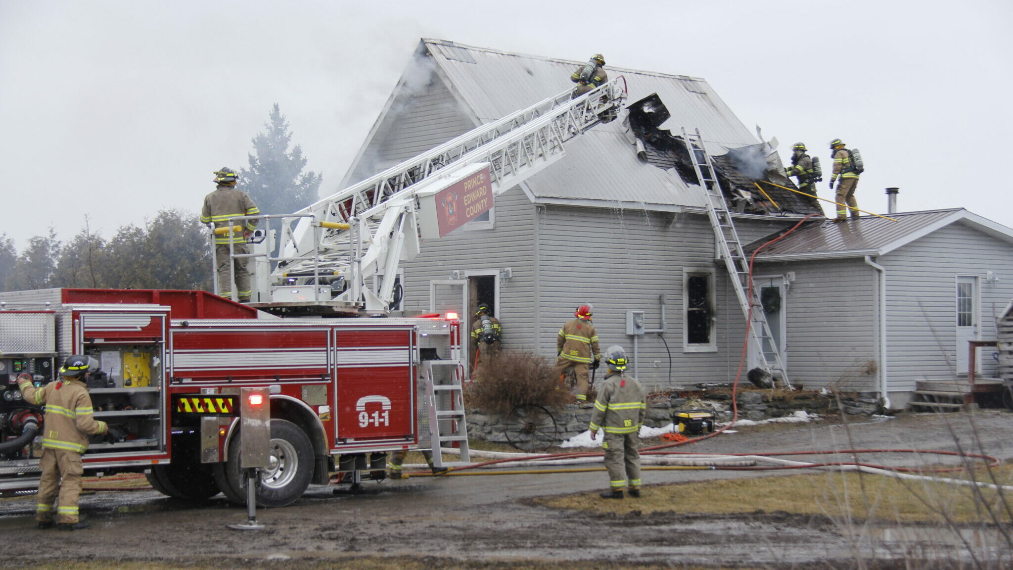 <p>SUDDENLY ABLAZE A house fire at 1000 Salem Road on Friday started in the kitchen area and drew upwards of 45 firefighters.  (Desirée Decoste/Gazette Staff)</p>
