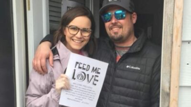 <p>FEED ME LOVE- (L-R) Erin Kimble and AJ Johnston are the faces behind the free food project. (Submitted photo)</p>
