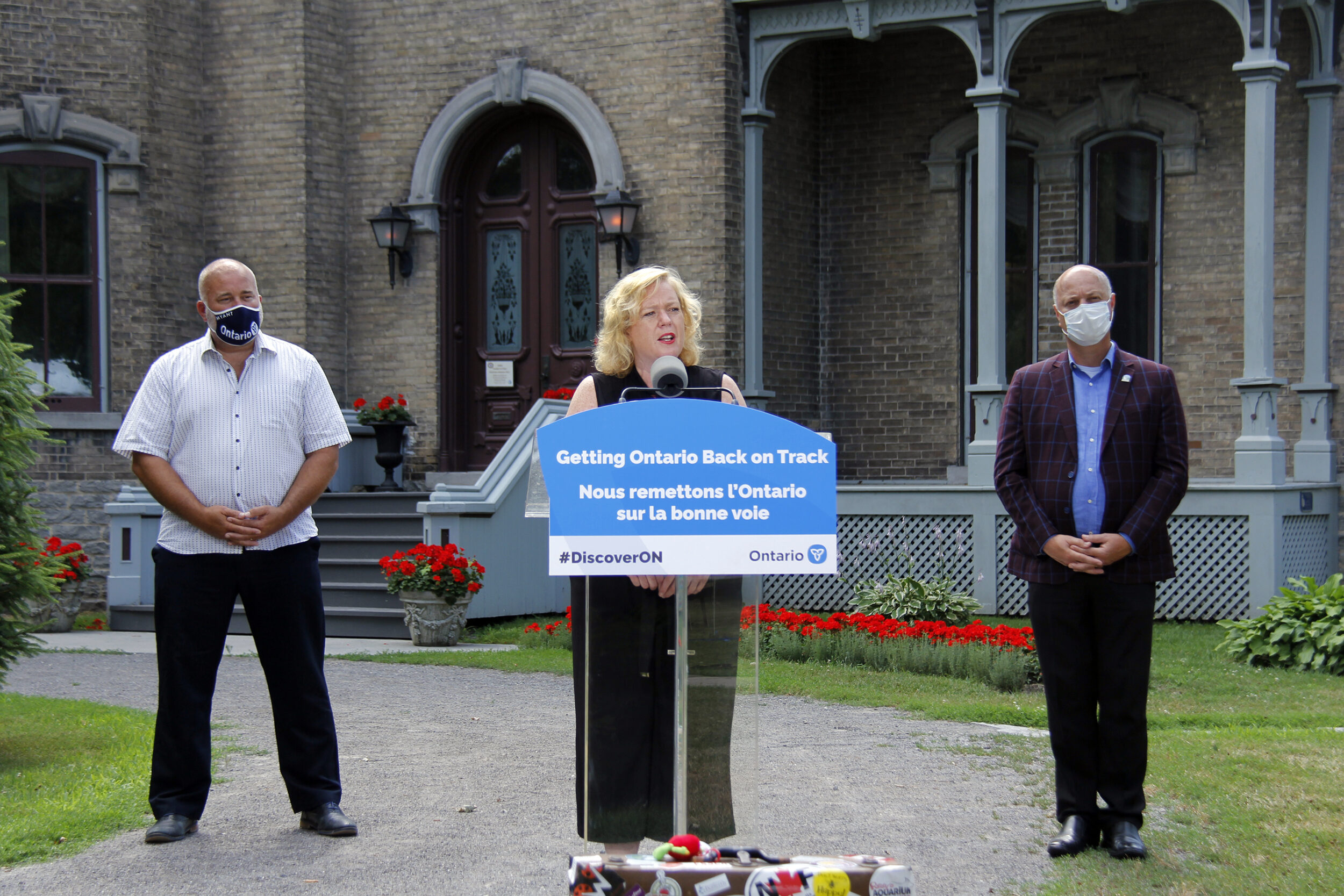 <p>SUPPORTING ARTS, CULTURE AND TOURISM (left) MPP Todd Smith (center) Lisa MacLeod Minister of Heritage, Sport, Tourism and Culture Industries in Ontario and (right) Belleville Mayor Mitch Panciuk met at Glanmore National Historic Site Thursday morning to announce over $630,000 in funding to help drive the local arts and tourism sectors in the Bay of Quinte. (Desirée DeCoste/Gazette staff)</p>
