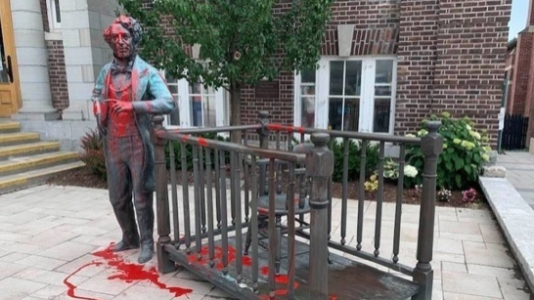 <p>The bronze statue of Sir John A. Macdonald was targeted by unknown person (s) earlier this summer. (Change.org photo)</p>

