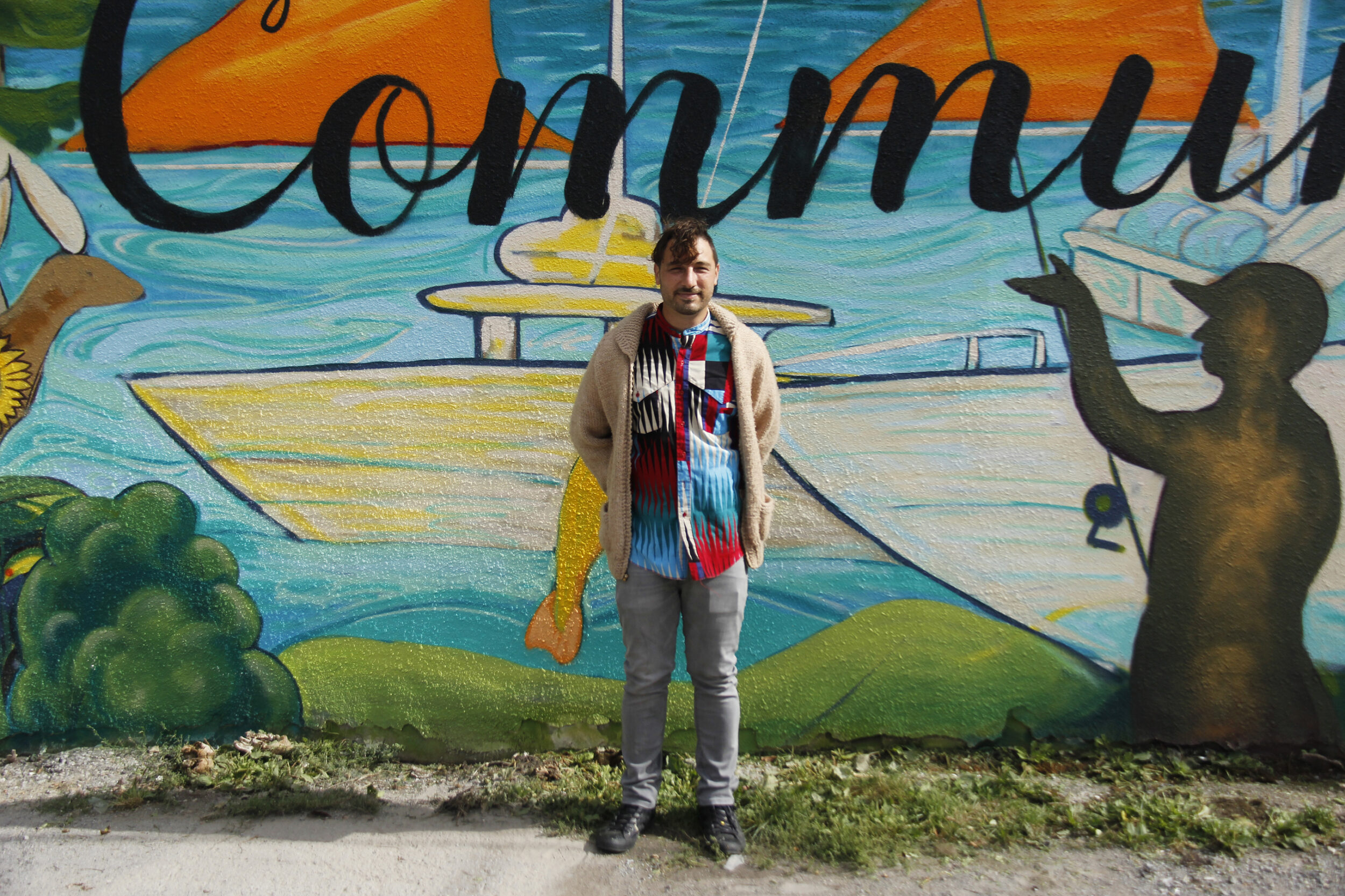 <p>HONOURED AND PROUD Tomas Del Balso stands before the finishes product of The Community Youth Mural Project which was funded by The Ontario Trillium Foundation. (Desirée Decoste/Gazette staff)</p>
