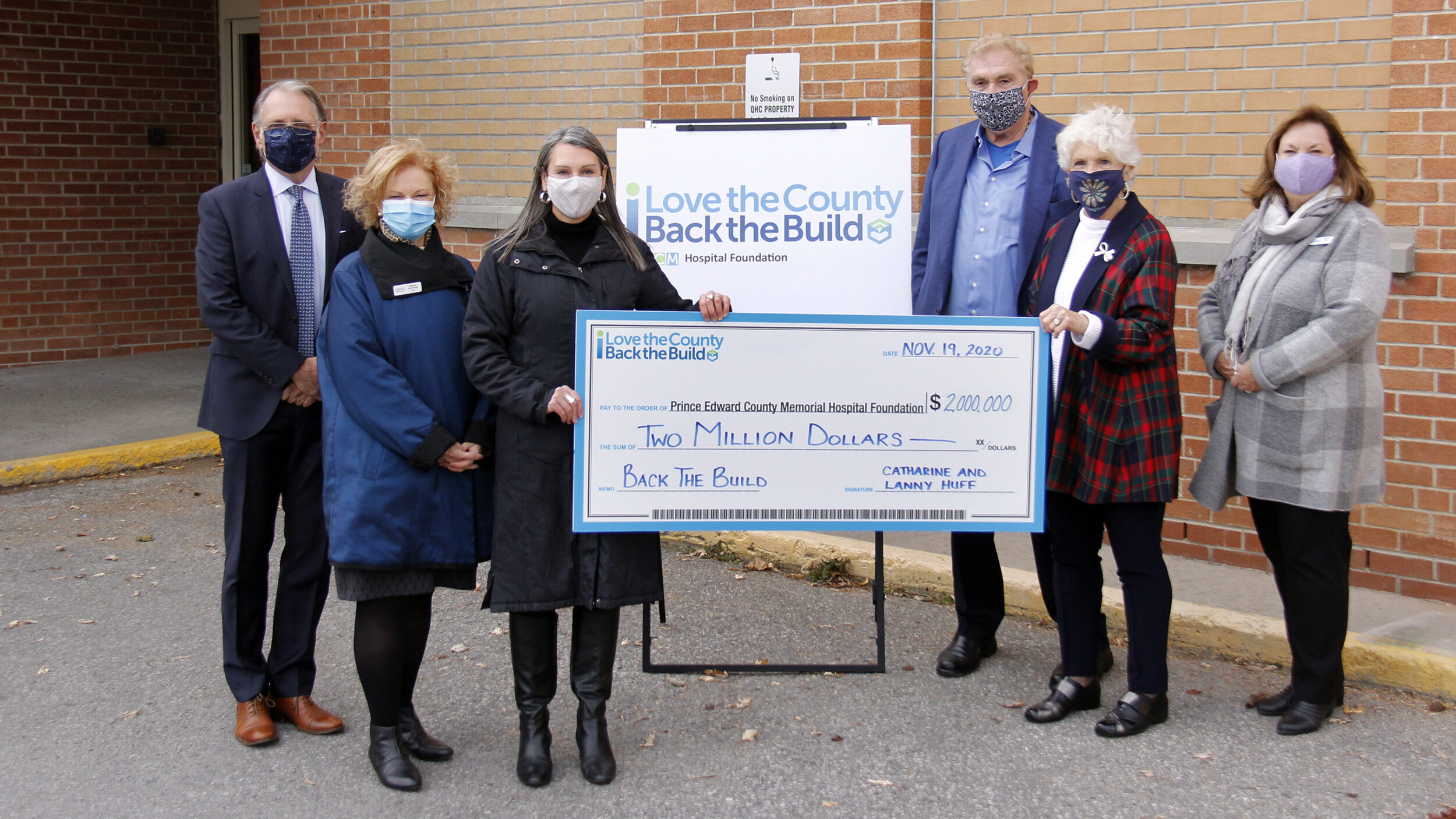 <p>ALMOST THERE (From left) Dennis Darby, Back the Build campaign co-chair; Barbara McConnell, PECMHF board chair; Shannon Coull, executive director of the PECMH Foundation; Catharine and Lanny Huff and Nancy Parks, Back the Build campaign co-chair announced on Thursday the Huff’s $2 million transformational gift to the Back the Build campaign. (Desirée Decoste/Gazette staff)</p>
