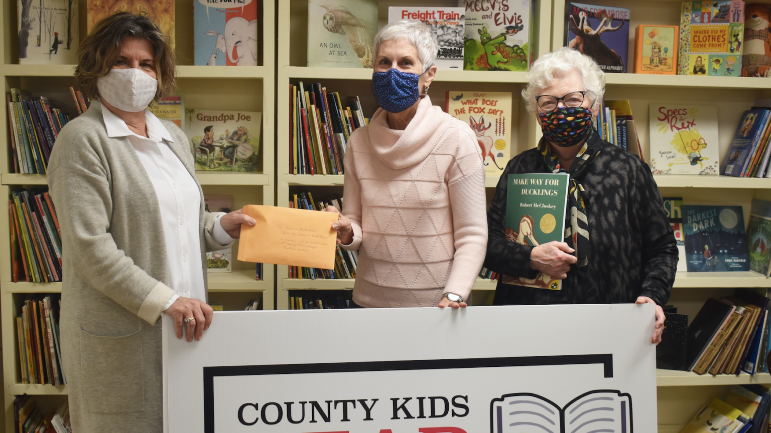 <p>MEMORIAL DONATION- (From left) Anne Preston of County Kids Read accepts a donation from the Costmary Book Club in the memory of Pauline Jenkins from club member Carolynn Whiteley. Jill Hill a member of the club and a County Kids Read volunteer is also pictured. (Jason Parks/Gazette Staff) </p>
