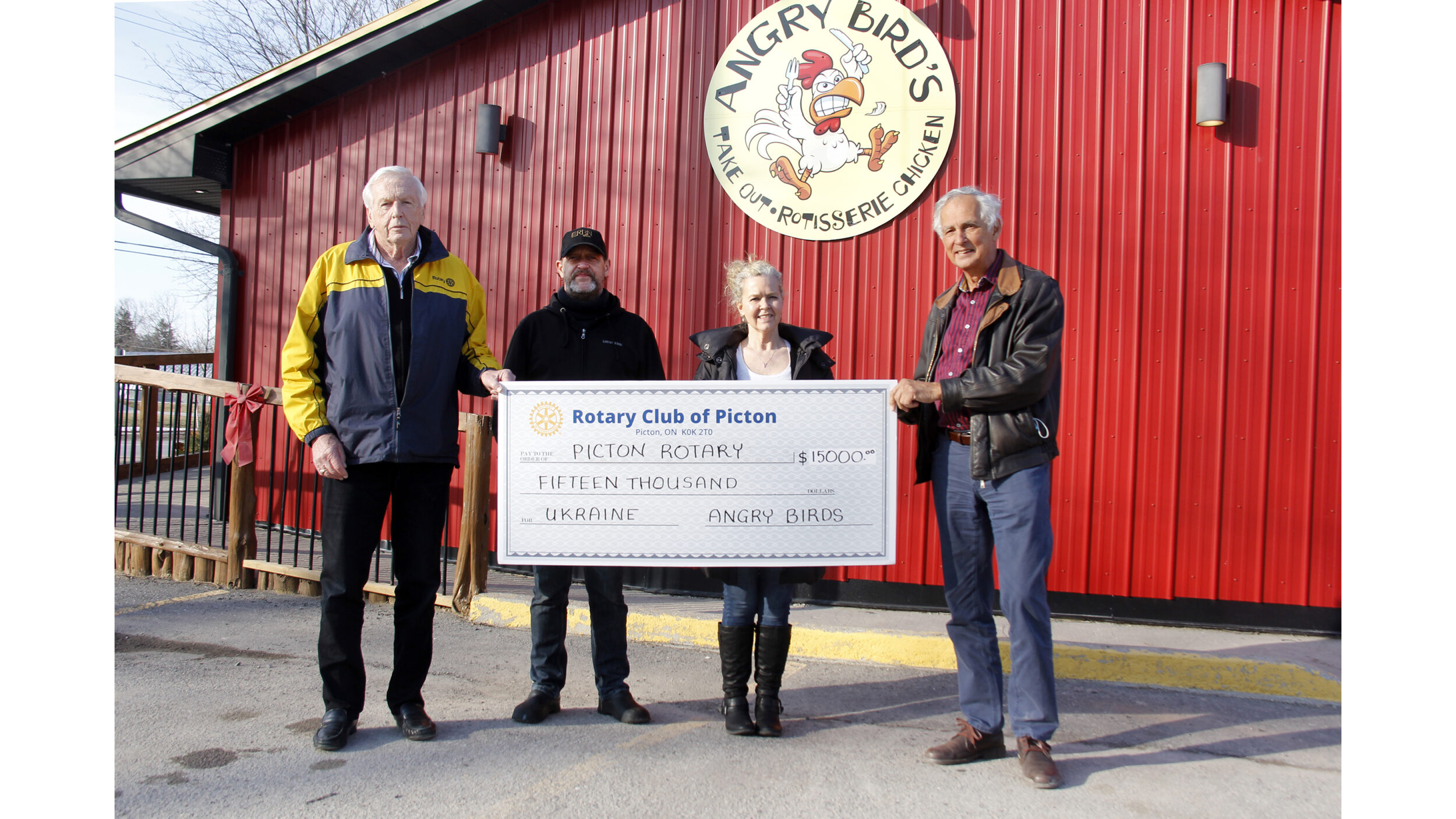 <p>SUPPORT UKRAINE Angry Birds restaurant in Picton is donating 100 per cent of sales to the Picton Rotary Club who will disperse the funds to help support Ukrainian refugees in this current humanitarian crisis. Pictured beside Angry Birds (left) Picton Rotary past president Bob Bird, Angry Birds employee Lyndon Johnson, Debra Jeanes Angry Birds business partner and Picton Rotarian member Andy Janikowski.<br />
(Desirée Decoste/Gazette staff)</p>
