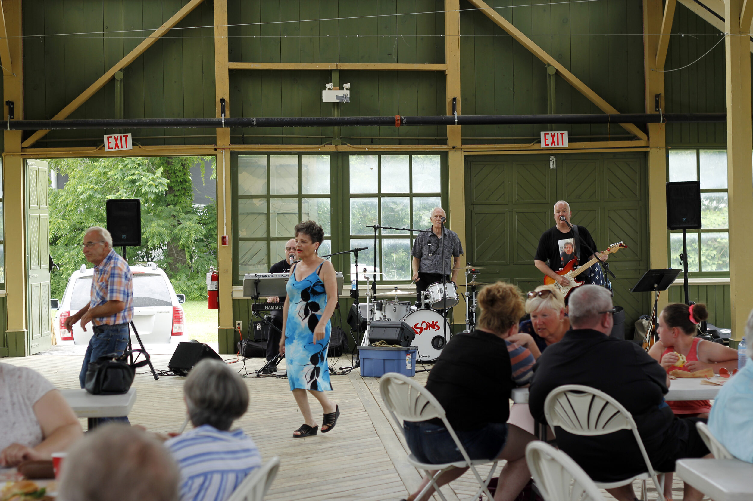 <p>Local band The Reasons were part of the 2022 Hike for Hospice Celebration. (Desirée Decoste/Gazette staff)</p>

