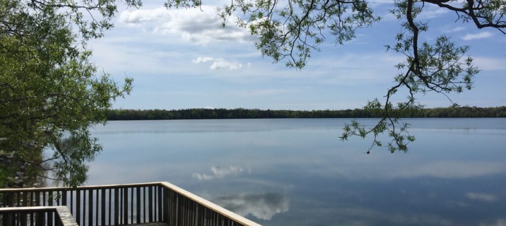 <p>Lake on the Mountain. (visitthecounty.com)</p>
