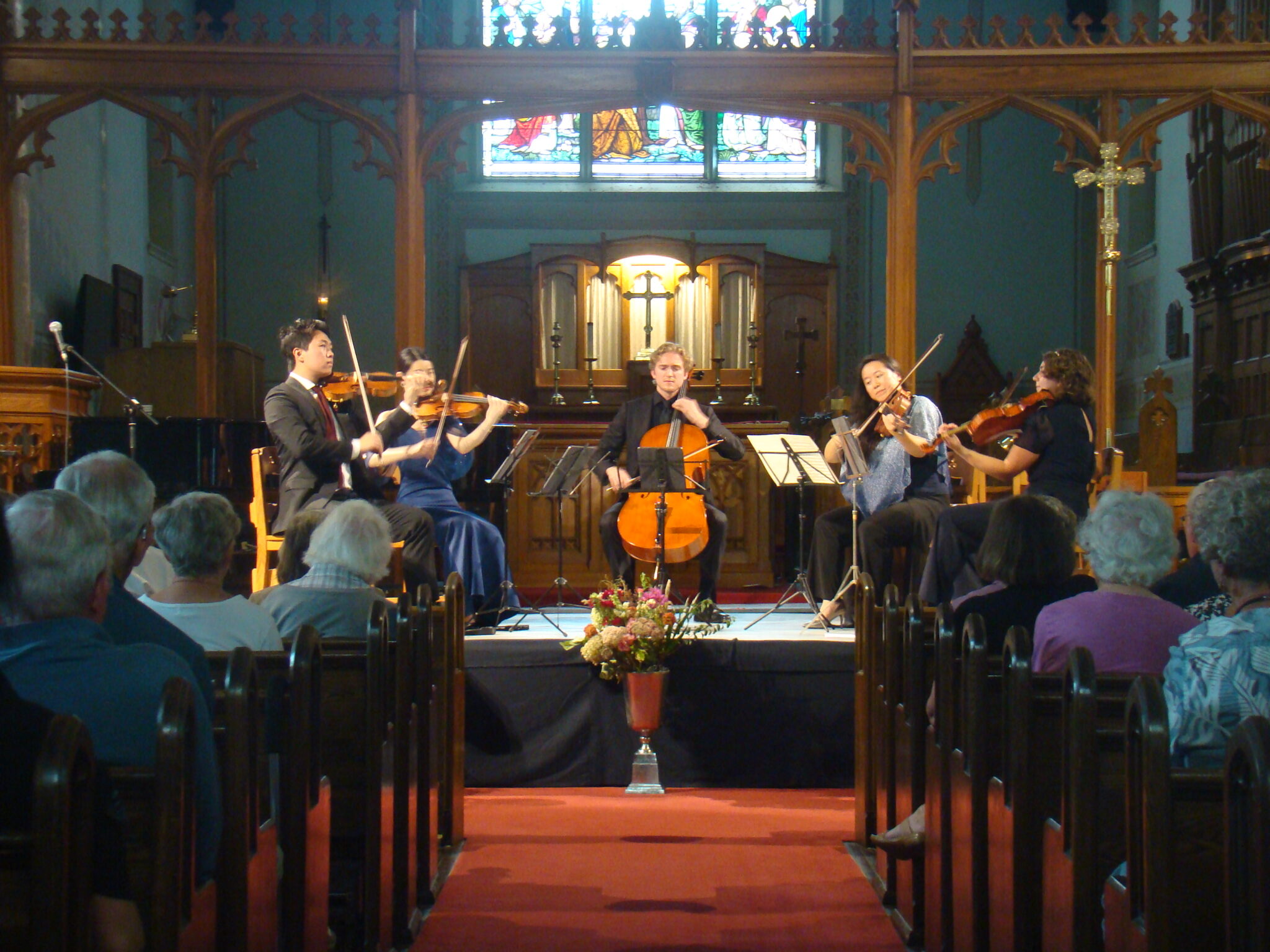 <p>The Viano Quartet with violist Sharon Wei. (Photo by Ted Schaner)</p>

