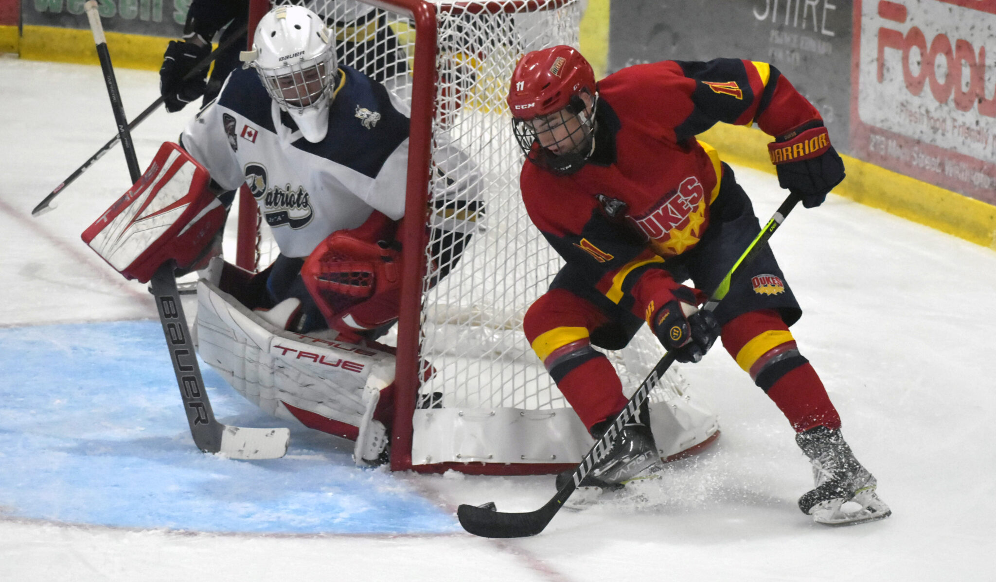 <p>Dukes forward Zander Latreille beat Toronto netminder Evan Maillet with his wrap around attempt in Wellington’s 6-5 overtime win. (Jason Parks/Gazette Staff)</p>
