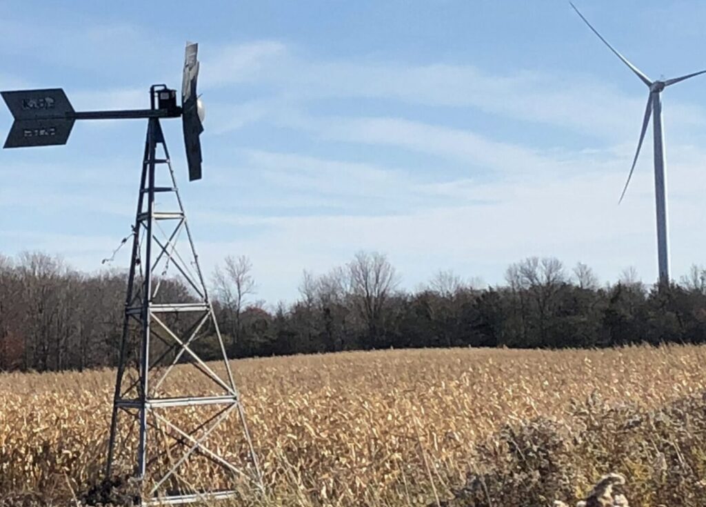 <p>Wind Turbine at White Pines (Photo: Jason Parks)</p>
