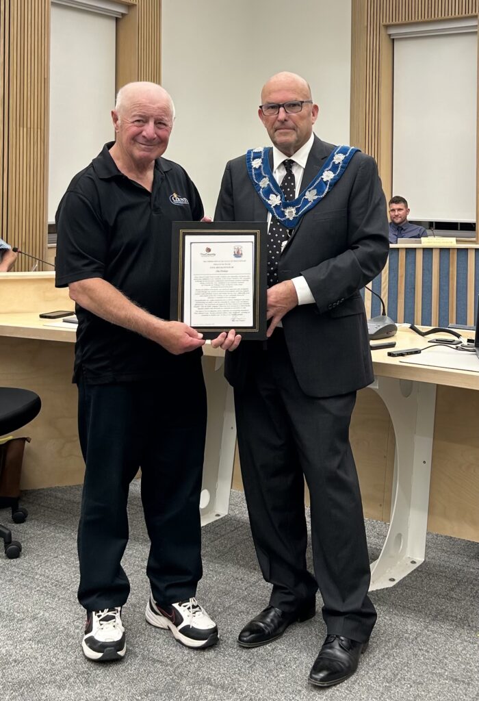 <p>Jim Dunlop and Mayor Steve Ferguson. (Jason Parks/Gazette Staff)</p>
