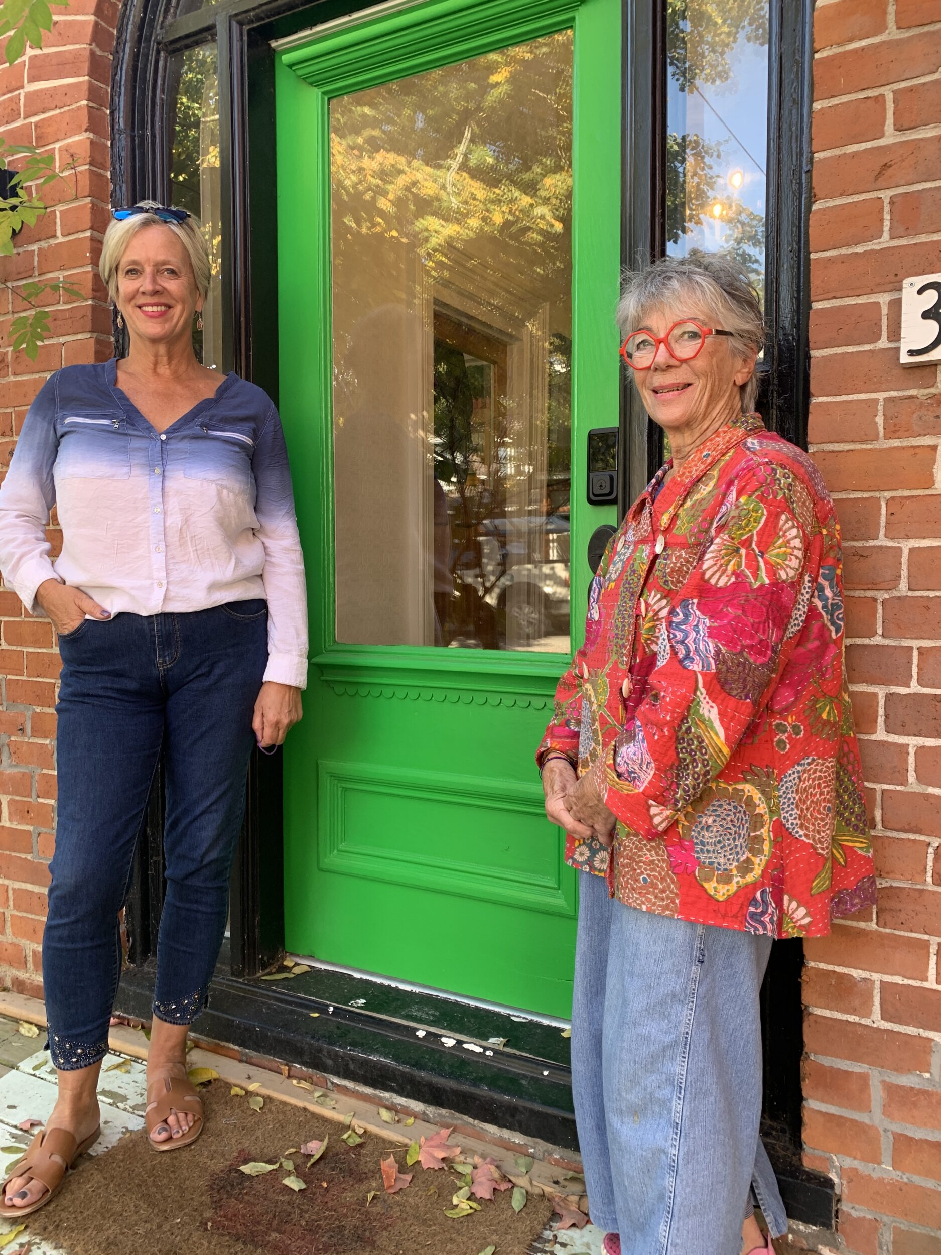<p>Lisa Reddick and Peta Hall of the Wellington Community Association’s Beautification Committee. (Jason Parks/Gazette Staff)</p>
