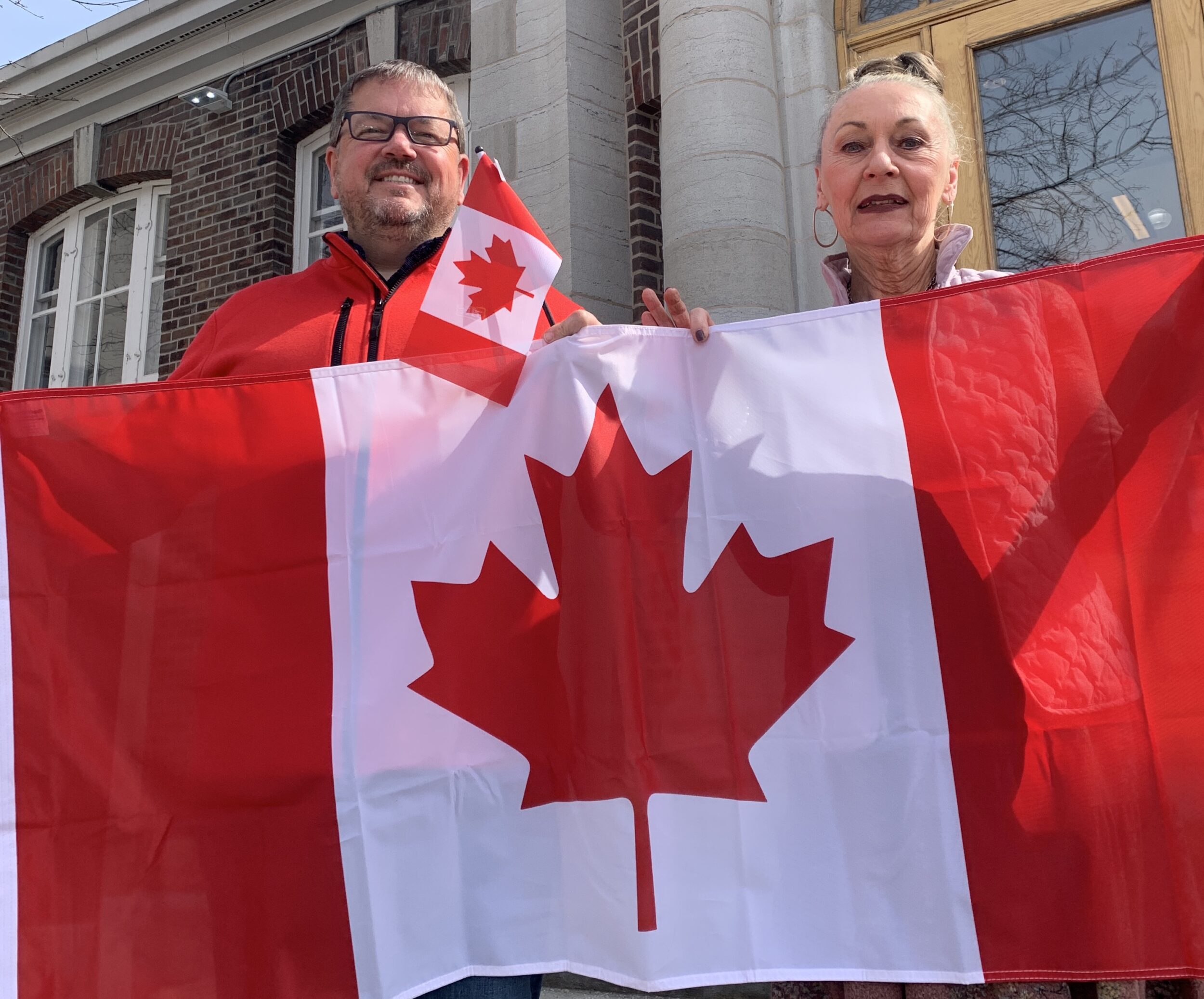 <p>Picton Home Hardware Building Centre’s Adam Busscher and Prince Edward County Library CEO Barb Sweet. (Jason Parks/Gazette Staff)</p>
