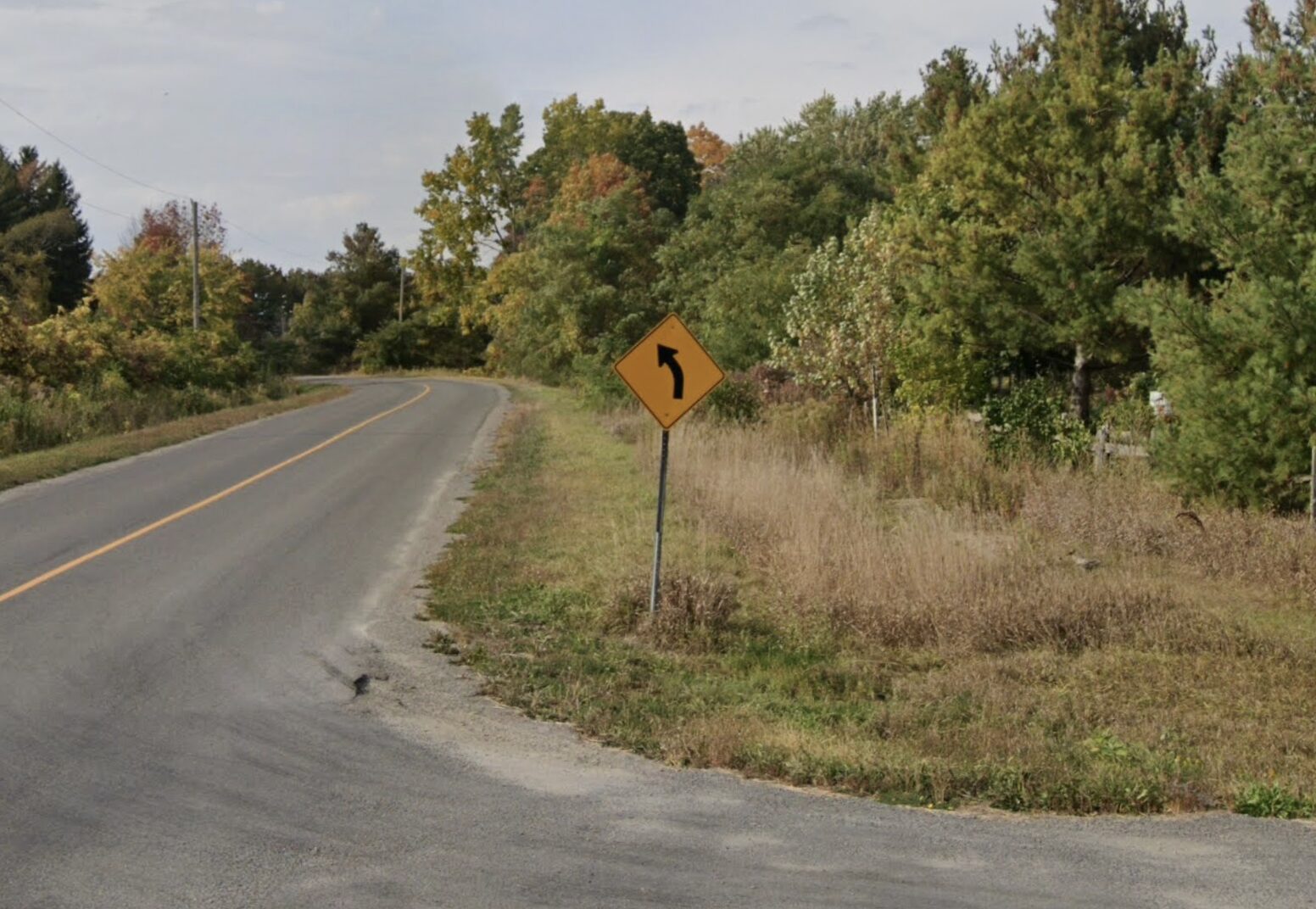 <p>Curve sign on County Road 7 west of North Marysburgh Court to be replaced with a sharp curve sign. (Google Maps)</p>
