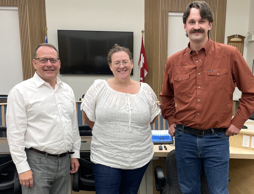 <p>Green Party of Ontario Leader Mike Schreiner met with Environmental Advisory Committee members Kate MacNaughton and Wyatt Brauer at Shire Hall August 20. (Eleanor Zichy/Gazette Staff)</p>
