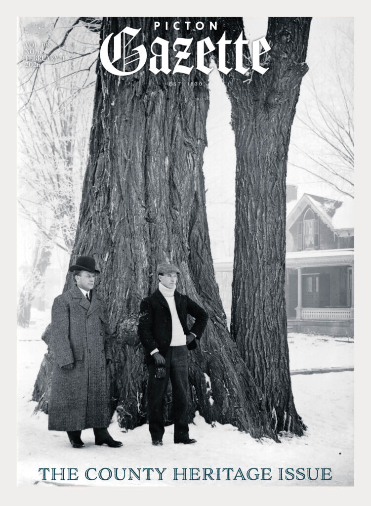 <p>Marsden Kemp, Elm tree by Dr. Walmsley’s with two men standing by trunk (1907).</p>
