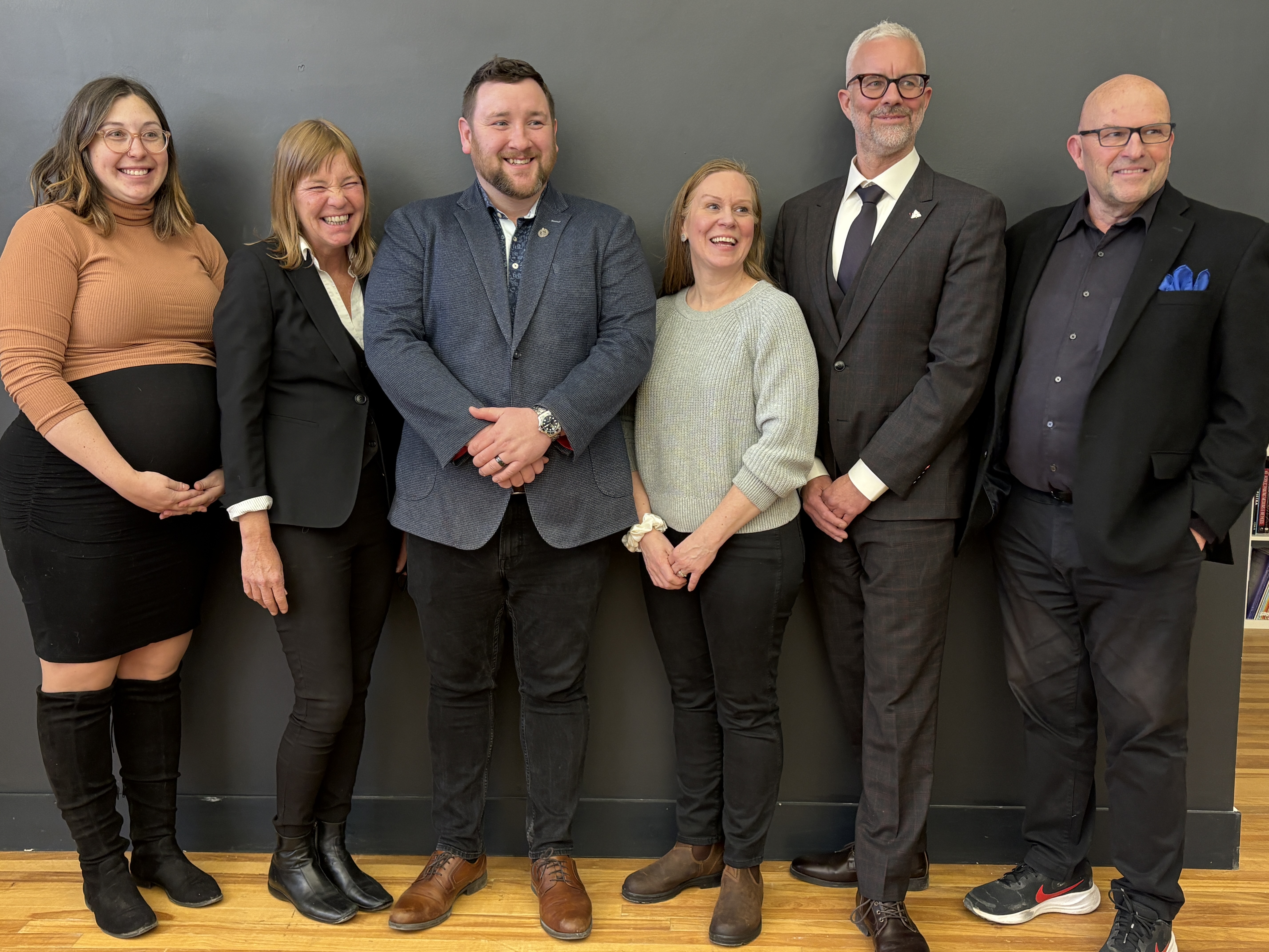 <p>CountyStage’s Kristen Leboeuf and Heather Braaten, MPP Tyler Allsopp, County Arts’s Janna Smith, OCAF’s Thomas Vaughn, and Mayor Steve Ferguson. (KAREN VALIHORA/GAZETTE STAFF)</p>
