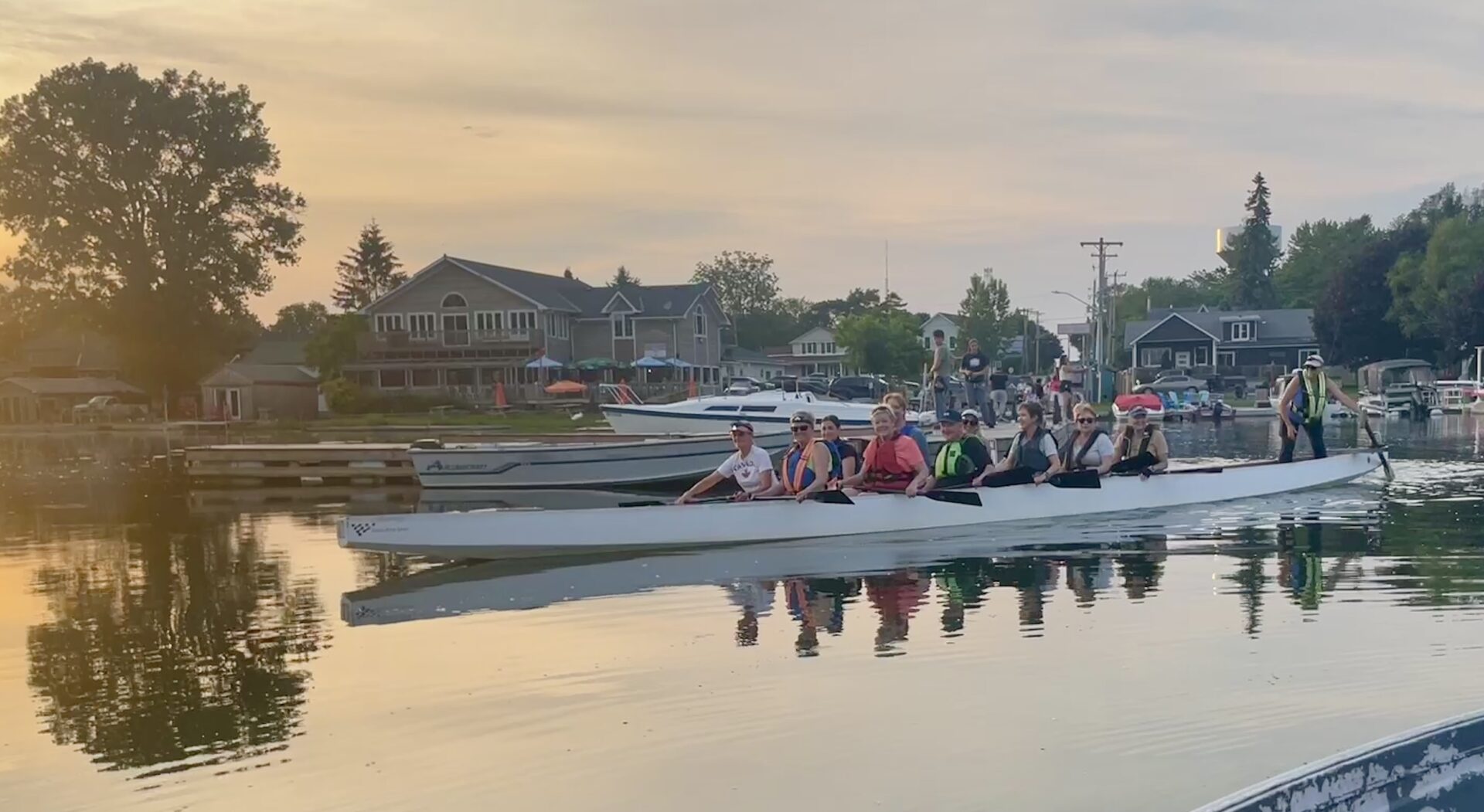 <p>The County Dragonboat group returning from an evening paddle on West Lake. (Jason Parks/Gazette Staff)</p>
