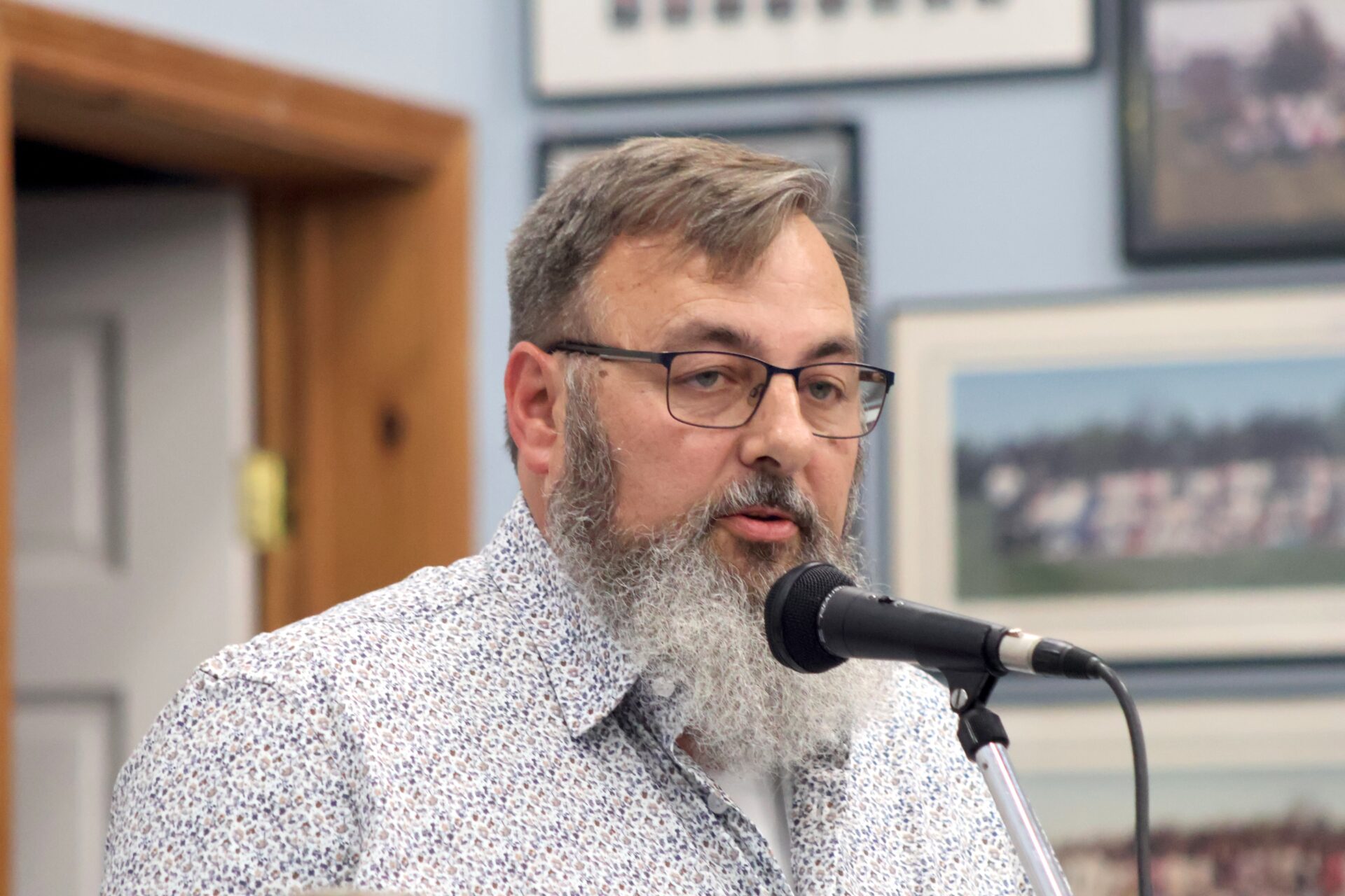 <p>Ken Morton speaks during the North Marysburgh Town Hall. (Photo by Josh Thomas/Gazette Staff) </p>
